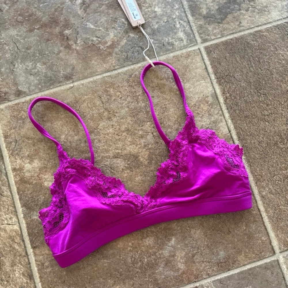SKIMS Lollipop Vibrant Pink Lace Bralette